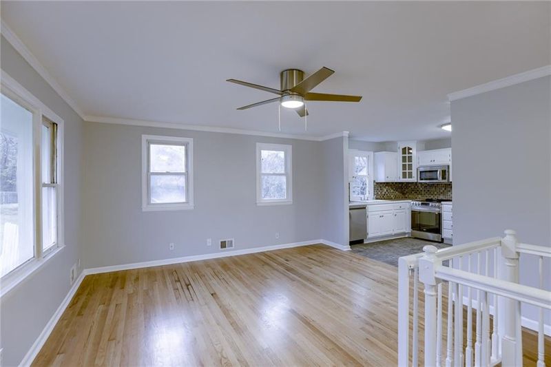 3305 Red Bud Rd, Kansas City, MO 64137