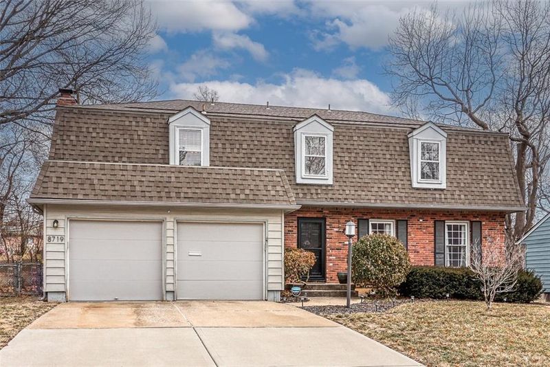 8719 Hadley St, Overland Park, KS 66212
