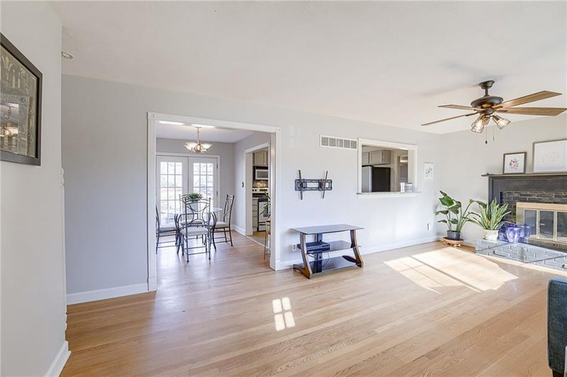 8726 Conser Dr, Overland Park, KS 66212