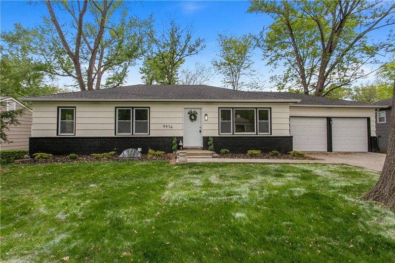 9914 Horton St, Overland Park, KS 66207