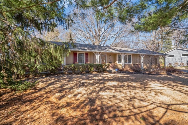 9726 Chadwick St, Overland Park, KS 66206