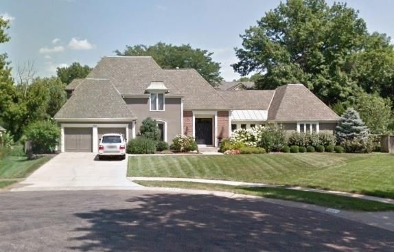 3984 W 101st Ter, Overland Park, KS 66207