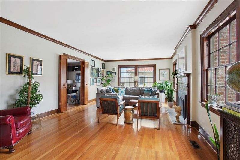 6523 Jefferson St, Kansas City, MO 64113