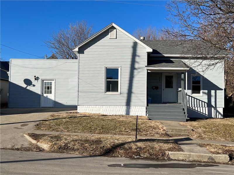 315 E 3rd St, Maryville, MO 64468