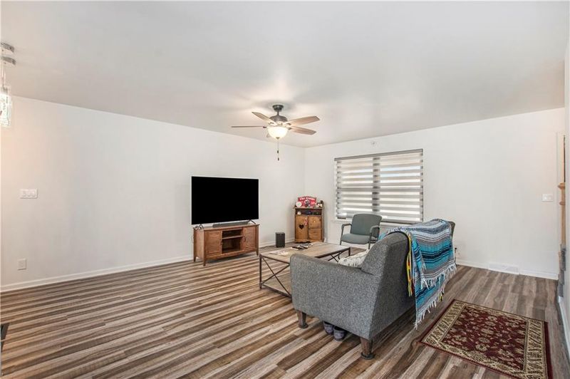 3401 NW Cerrito Ln, Riverside, MO 64150