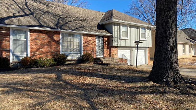 8112 E 96th St, Kansas City, MO 64134