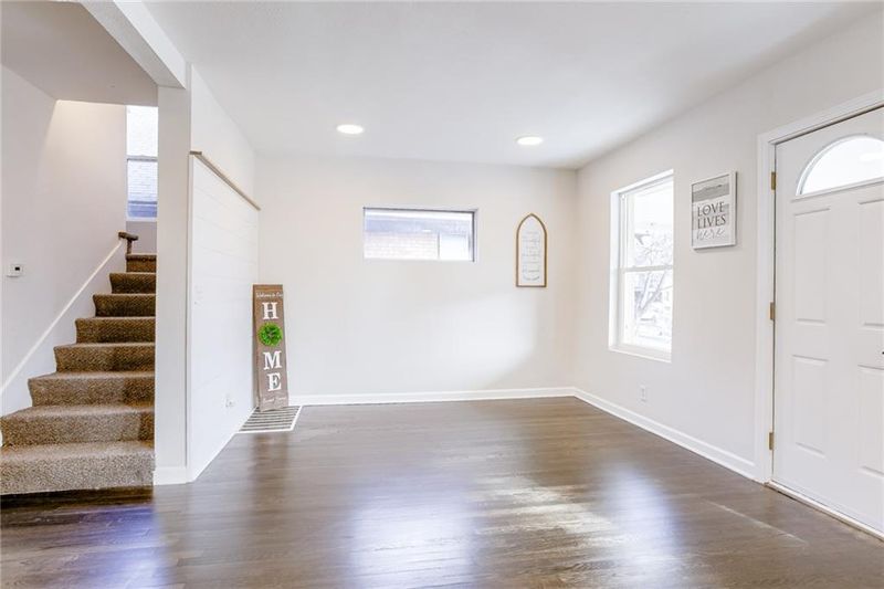 5610 Olive St, Kansas City, MO 64130