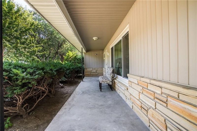 7815 E 99th Ter, Kansas City, MO 64134