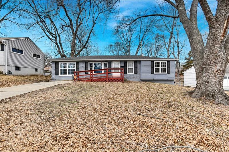 7708 E 112th Ter, Kansas City, MO 64134