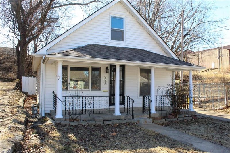 6209 E 14th St, Kansas City, MO 64126