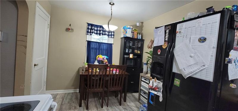 828 SW High Ave, Topeka, KS 66606
