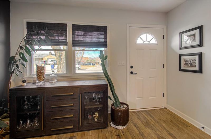 8521 Grant St, Overland Park, KS 66212