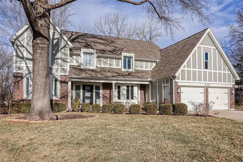 11116 W 122nd Ter, Overland Park, KS 66213