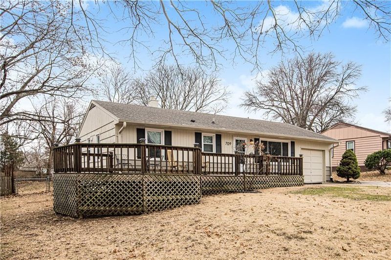 709 W 91st St, Kansas City, MO 64114
