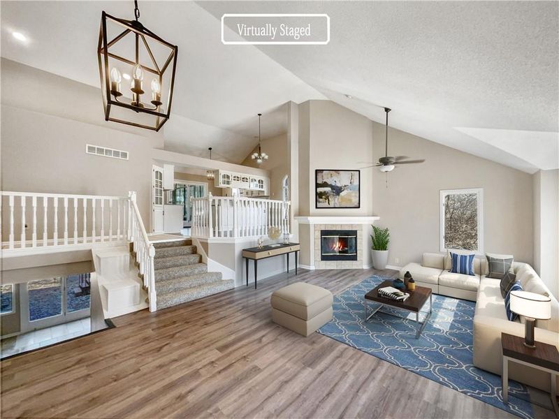 6 53rd Ter, Kansas City, MO 64118