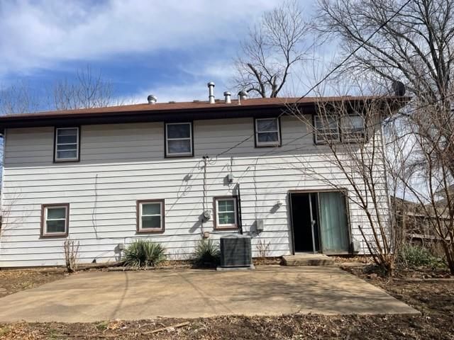 11000 Spring Valley Rd, Kansas City, MO 64134