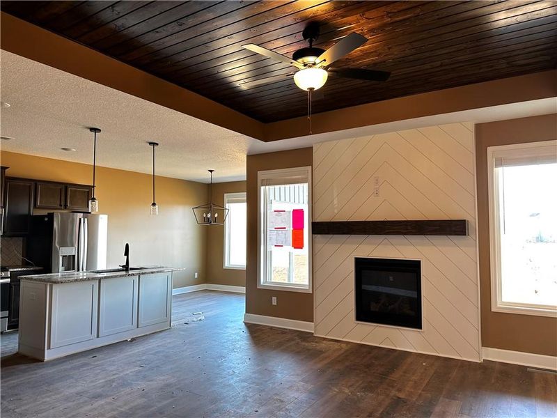 4008 NW 96th Ter, Kansas City, MO 64154