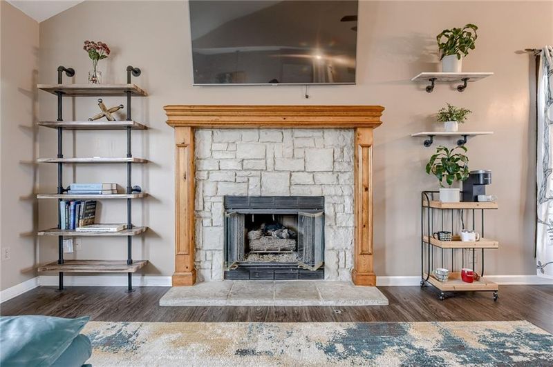 10320 N Central St, Kansas City, MO 64155
