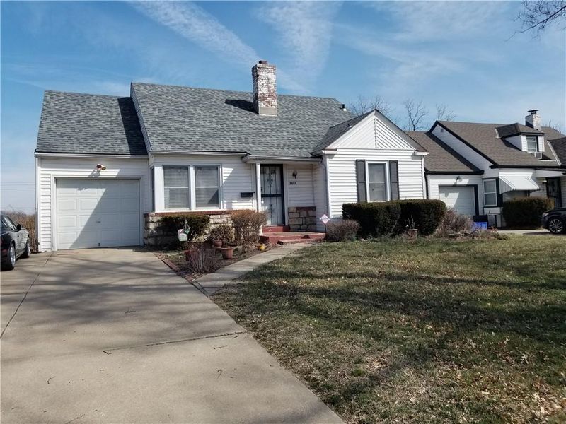 3805 Vineyard Rd, Kansas City, MO 64128