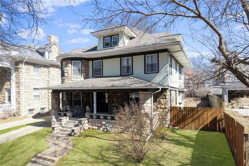345 Gladstone Blvd, Kansas City, MO 64124