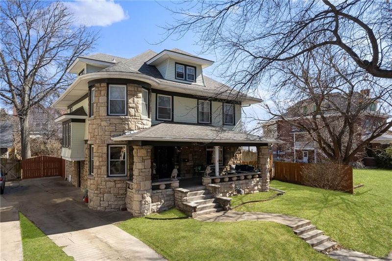 345 Gladstone Blvd, Kansas City, MO 64124