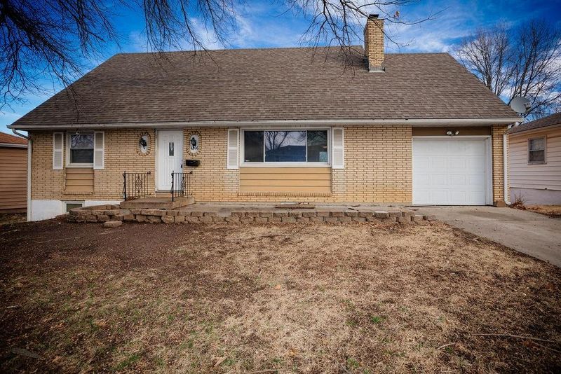 4206 E 105th St, Kansas City, MO 64137