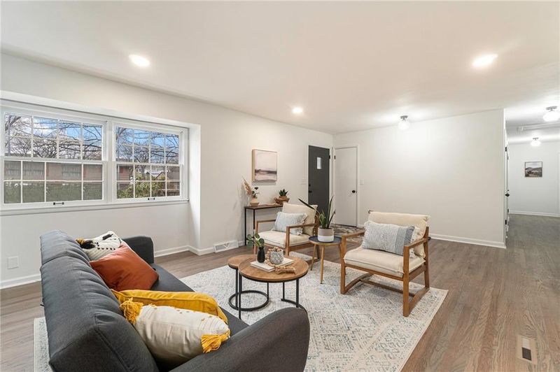 109 E 127th St, Kansas City, MO 64145