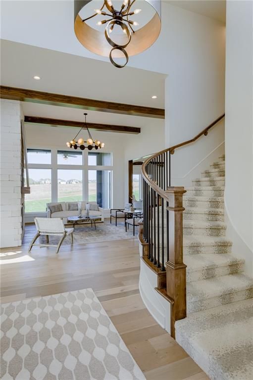 17901 Manor St, Overland Park, KS 66085