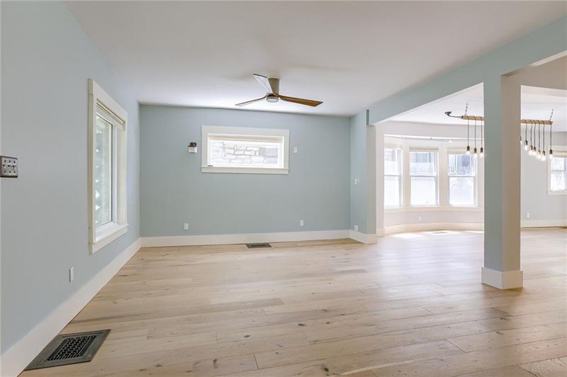 2810 Harrison St, Kansas City, MO 64109