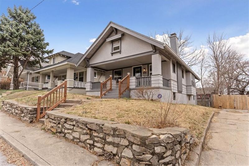 1414 E 27th Ter, Kansas City, MO 64109
