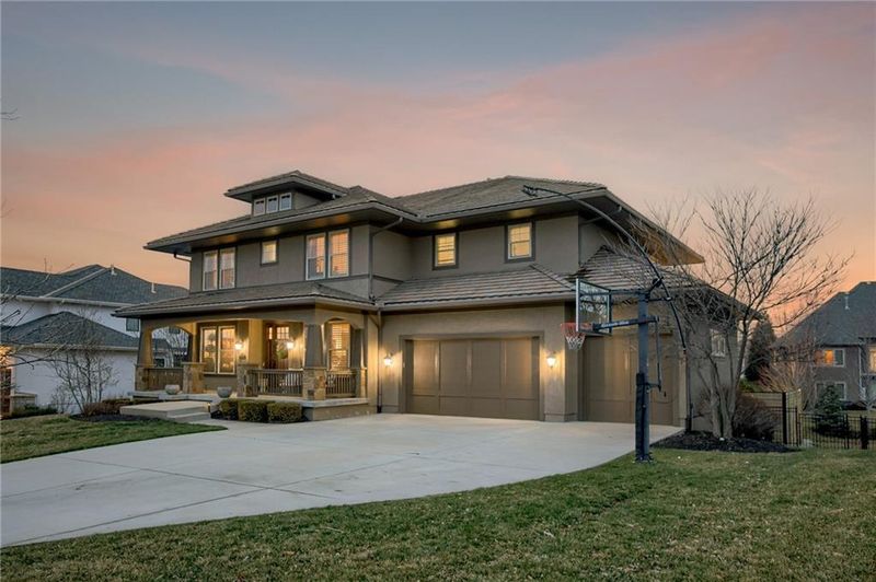 16413 Lucille St, Overland Park, KS 66221