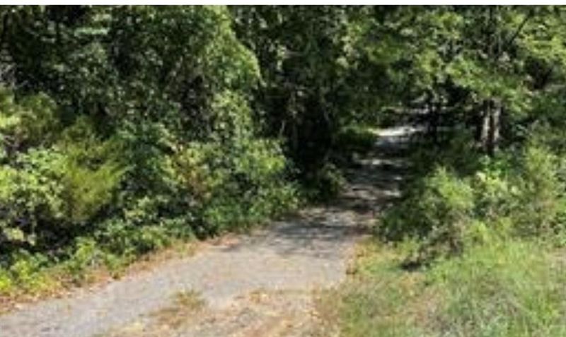 0000 E Berry St, Nevada, MO 64772