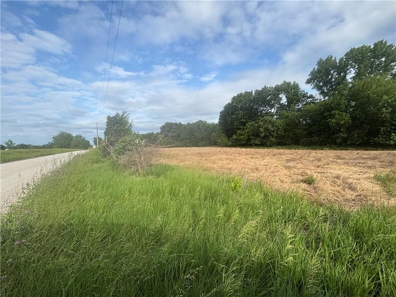 207th Rd, Spring Hill, KS 66083