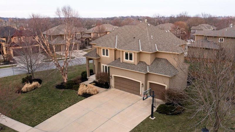 10741 W 163rd Ct, Overland Park, KS 66062