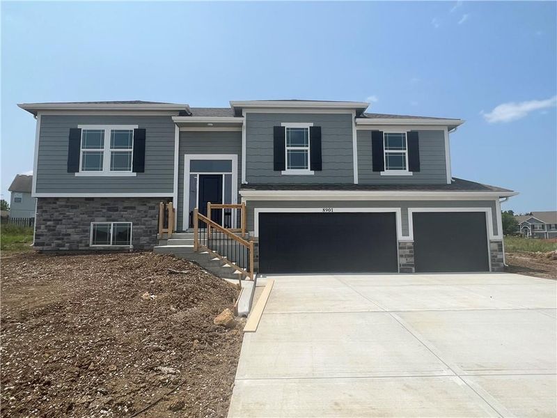 8901 NE 118th Ct, Kansas City, MO 64157