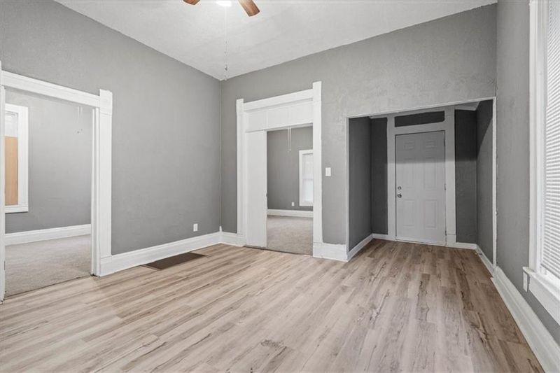3319 Tracy Ave, Kansas City, MO 64109