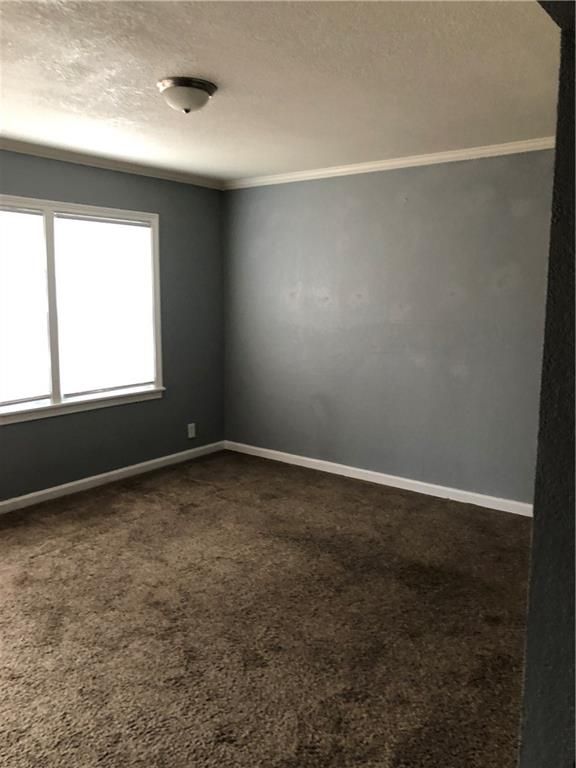 905 E 77th Ter, Kansas City, MO 64131