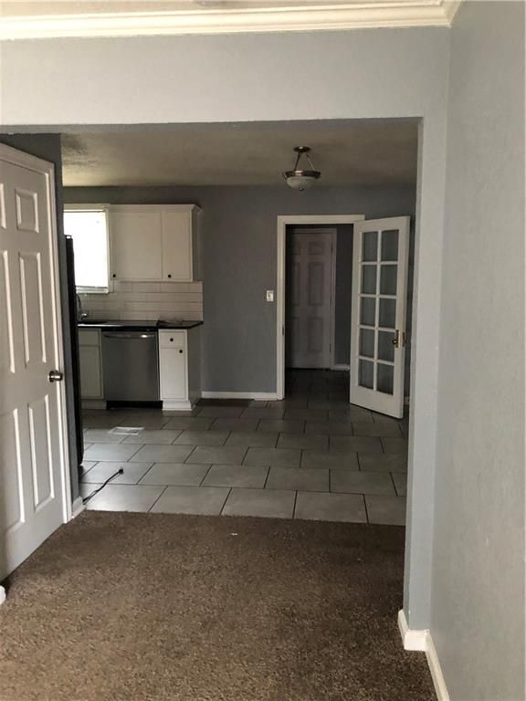 905 E 77th Ter, Kansas City, MO 64131