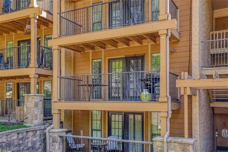 4727 Jarboe St #63, Kansas City, MO 64112