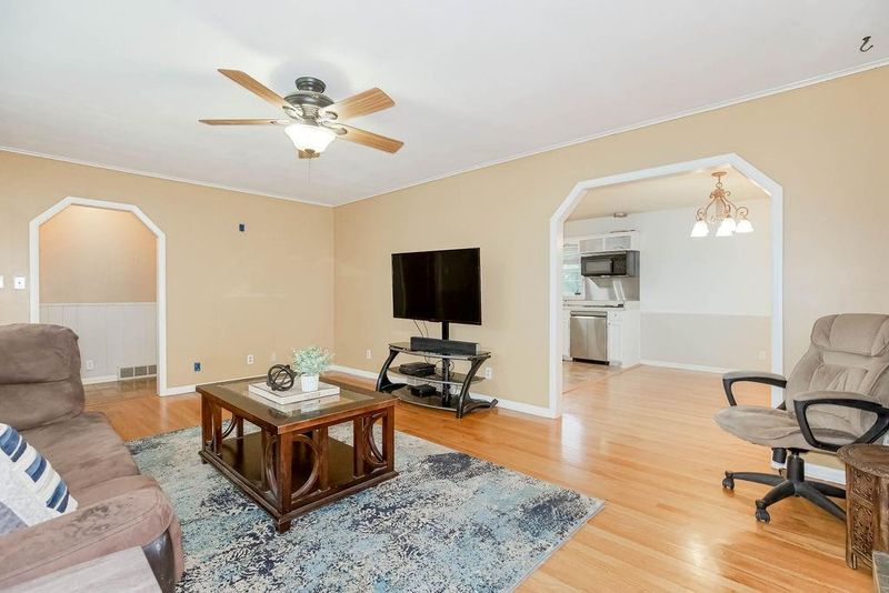 7220 Wallace Ave, Kansas City, MO 64133