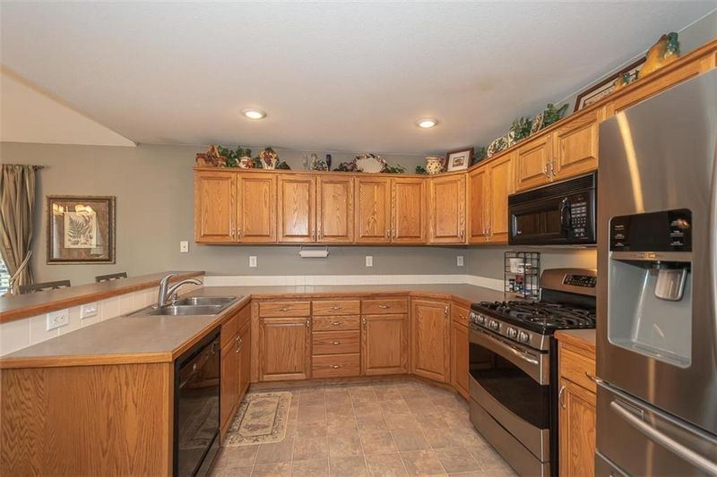 2357 Haversham Dr, Lawrence, KS 66049