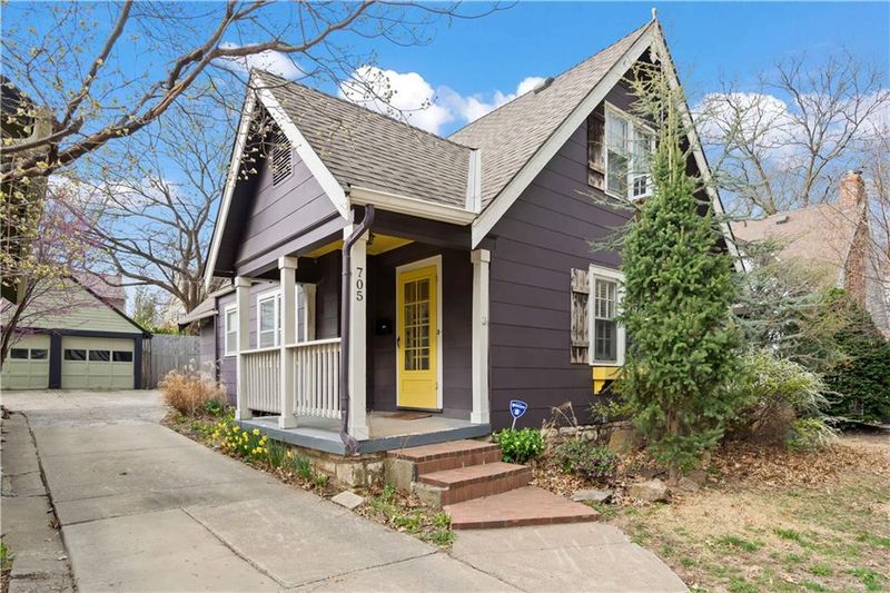 705 E 63rd Ter, Kansas City, MO 64110