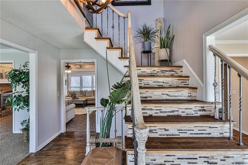 11344 W 109th St, Overland Park, KS 66210