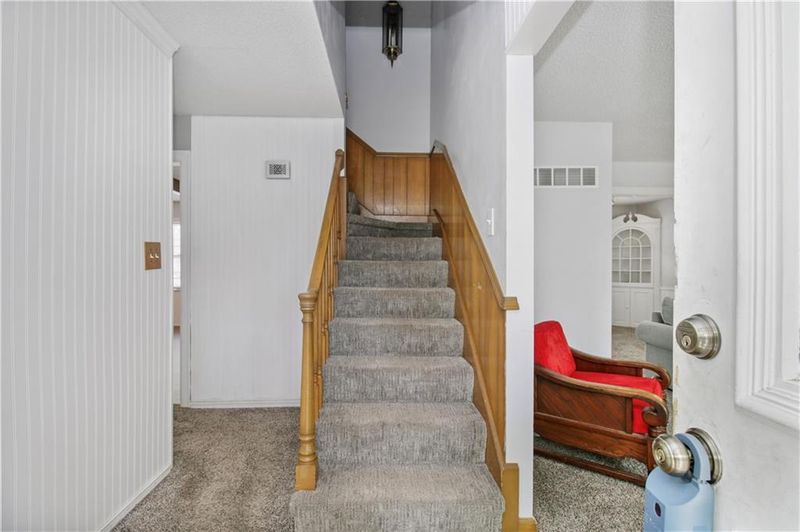 512 E Linwood Ter, Independence, MO 64055