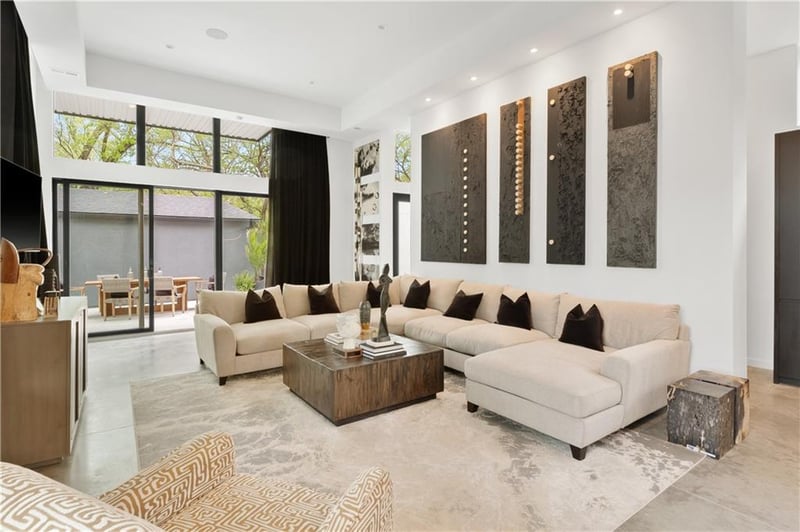 2008 Summit St, Kansas City, MO 64108