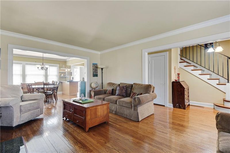 7 W 52nd St, Kansas City, MO 64112