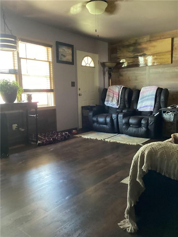 206 W Banks Ave, Burlingame, KS 66413