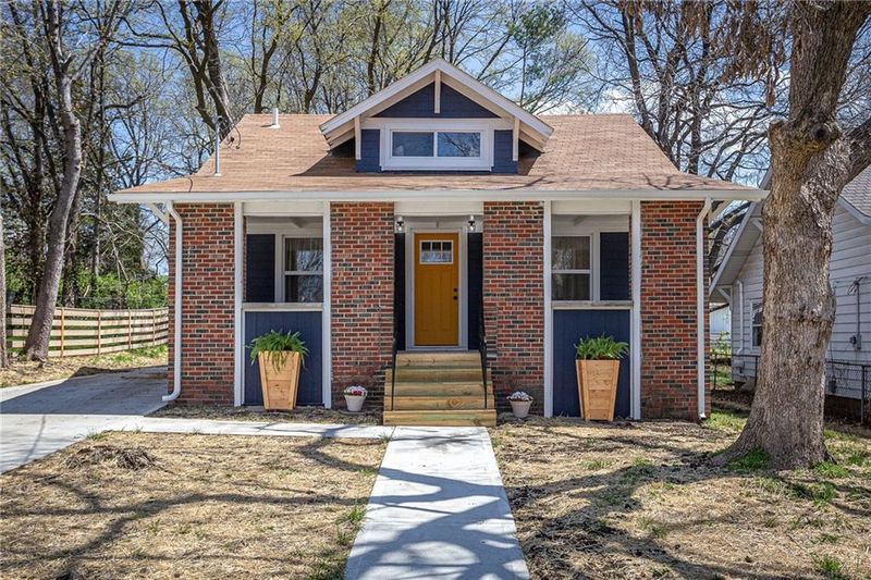 725 S Liberty St, Independence, MO 64050