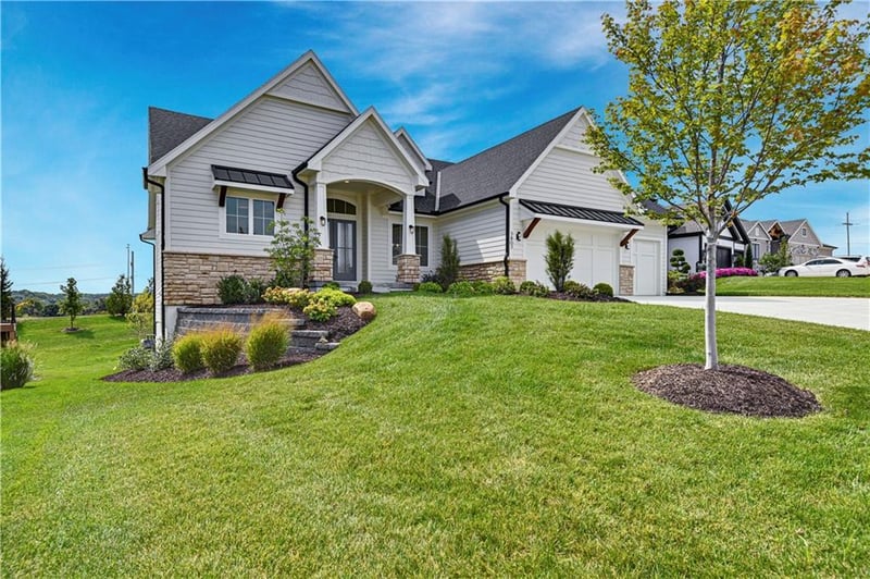 3807 W 158 Ter, Overland Park, KS 66224