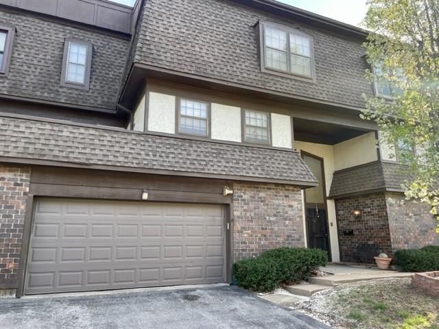 10158 Locust St, Kansas City, MO 64131